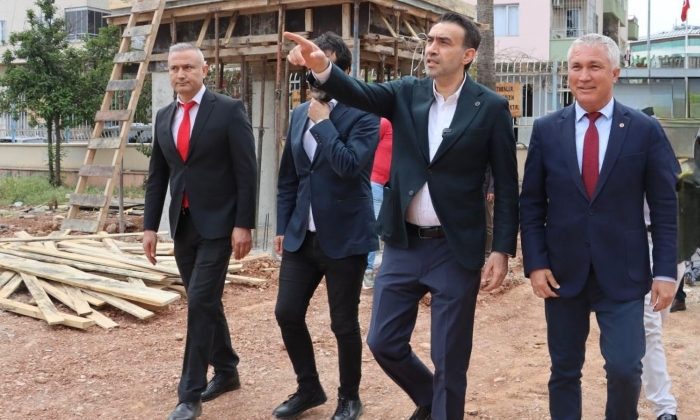 AK Parti Mersin İl Başkanlığı Açıkladı: 86 Okul Yeniden İnşa Edildi, 52’si Yolda