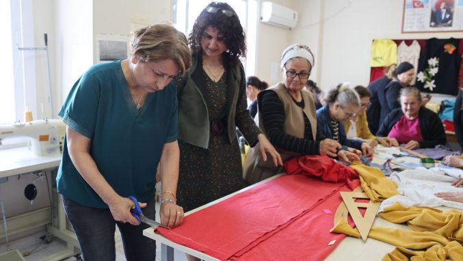 Akdeniz Belediyesi Sanat Evleri, kadınlara yaşam sevinci aşılıyor