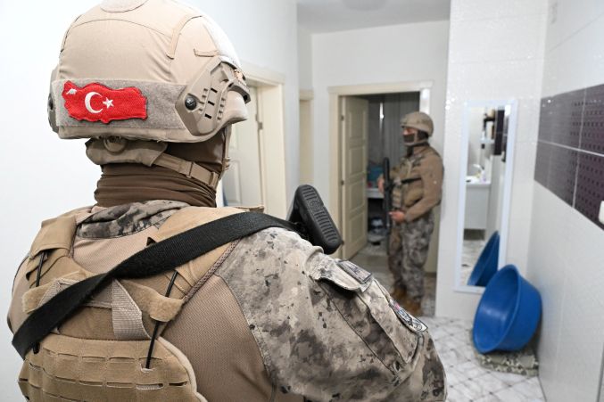 Mersin merkezli 3 ilde yasadışı bahis operasyonu: 40 Gözaltı, 19 tutuklama